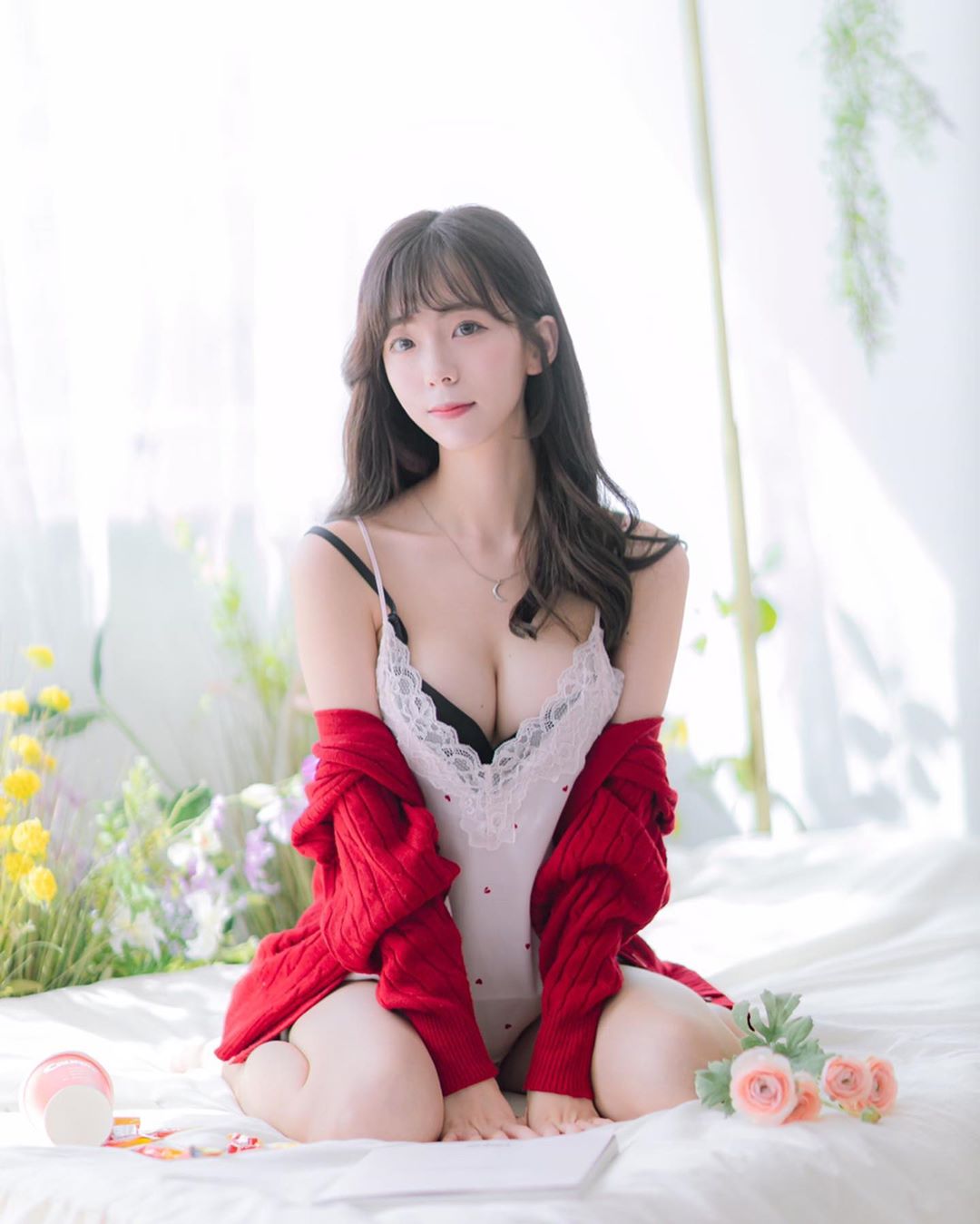かわいいギャル 巨乳 画像