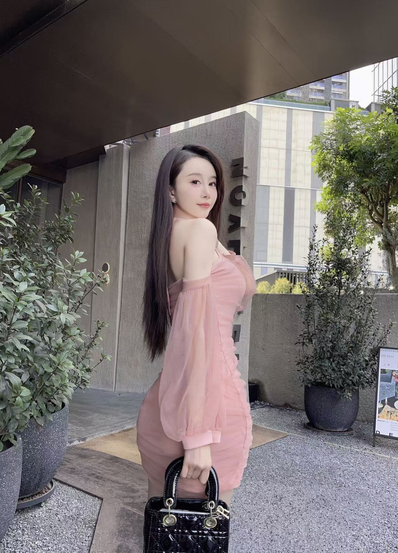 400 800画像は著作権で保護されている場合があります 詳細 女子競泳用メンズ型スク水