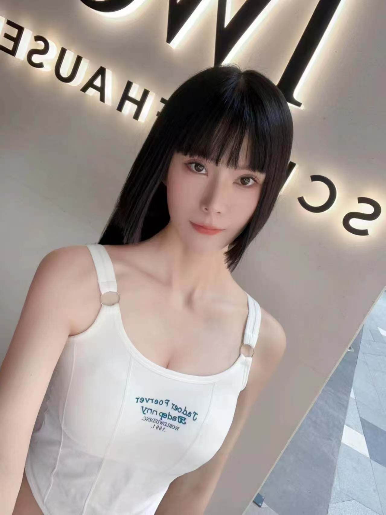 エロ画像 顔出し 素人 ロリ